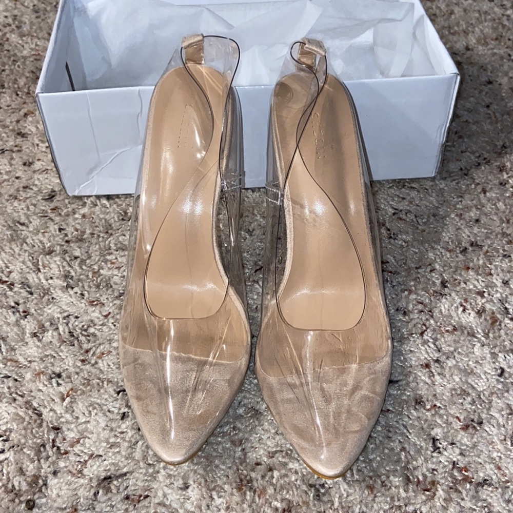 Clear Pumps